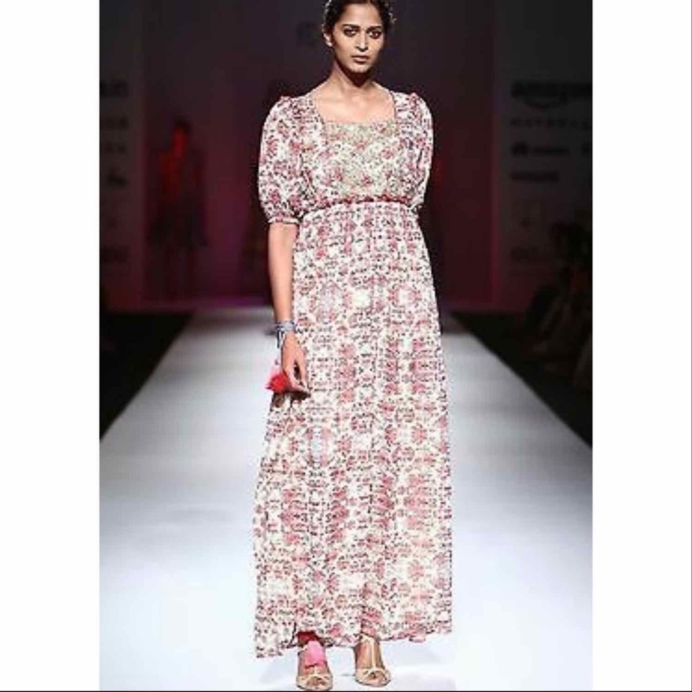 Bhanuni by Jyoti Sidella Flower dress - Picture 15 of 15